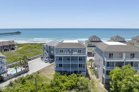876 Villas Drive North Topsail Beach NC 28460