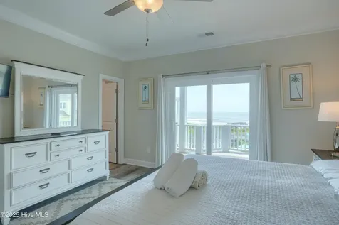 876 Villas Drive North Topsail Beach NC 28460