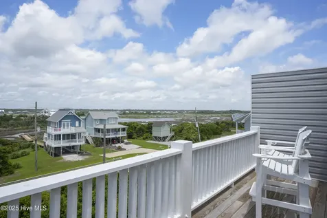 876 Villas Drive North Topsail Beach NC 28460