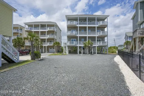 876 Villas Drive North Topsail Beach NC 28460