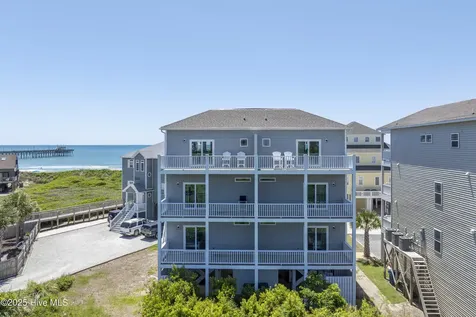 876 Villas Drive North Topsail Beach NC 28460