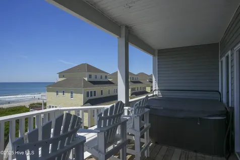 878 Villas Drive North Topsail Beach NC 28460