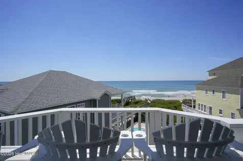 878 Villas Drive North Topsail Beach NC 28460