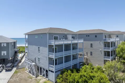 878 Villas Drive North Topsail Beach NC 28460