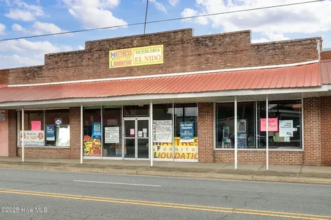 122 W College Street Warsaw NC 28398
