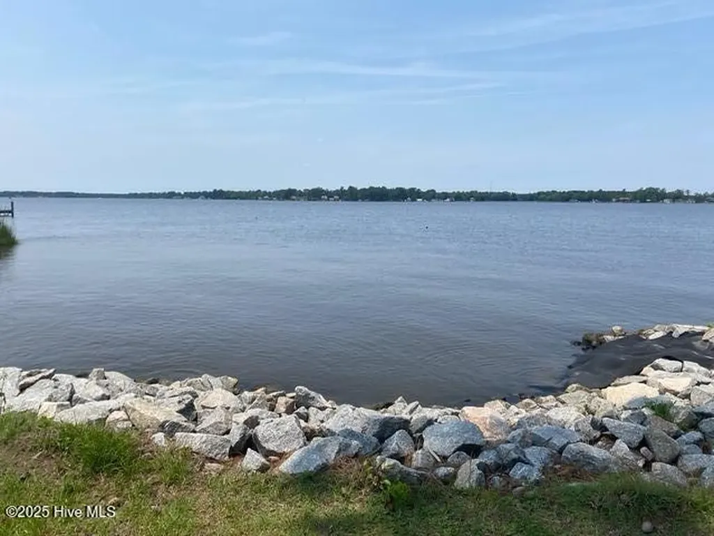 3 Little Creek Road Belhaven NC 27810