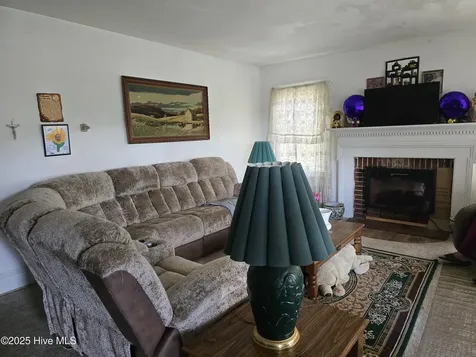 6754 E Main Street Saratoga NC 27873