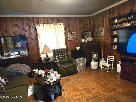 6754 E Main Street Saratoga NC 27873