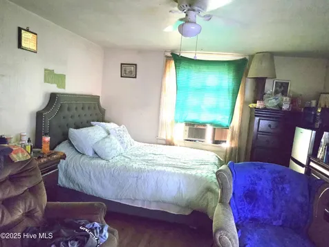 6754 E Main Street Saratoga NC 27873