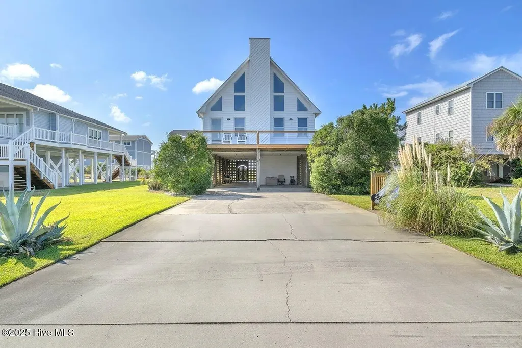 6707 Kings Lynn Drive Oak Island NC 28465