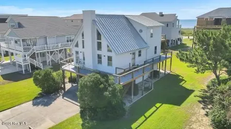 6707 Kings Lynn Drive Oak Island NC 28465