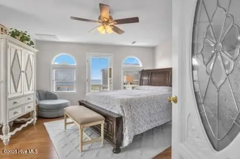 6707 Kings Lynn Drive Oak Island NC 28465