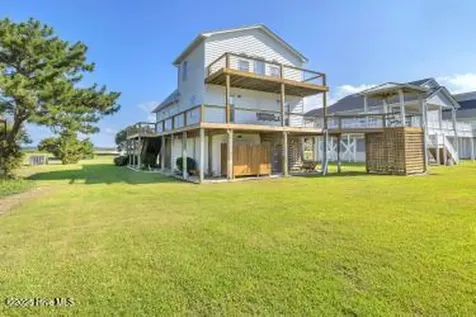 6707 Kings Lynn Drive Oak Island NC 28465