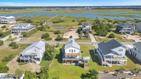 6707 Kings Lynn Drive Oak Island NC 28465