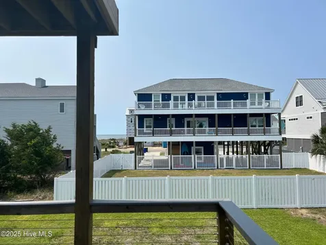 6707 Kings Lynn Drive Oak Island NC 28465