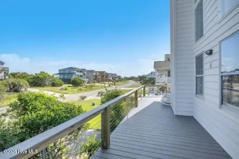 6707 Kings Lynn Drive Oak Island NC 28465