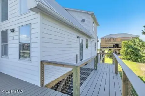 6707 Kings Lynn Drive Oak Island NC 28465