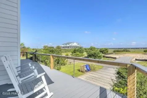 6707 Kings Lynn Drive Oak Island NC 28465