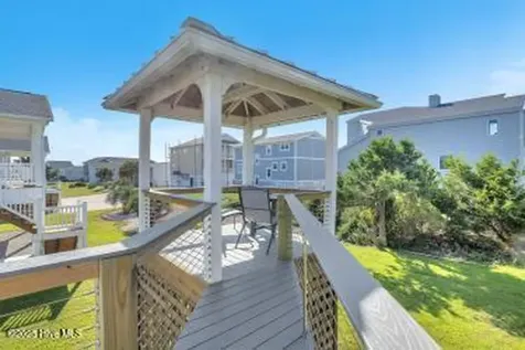 6707 Kings Lynn Drive Oak Island NC 28465
