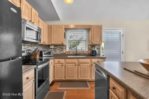 6707 Kings Lynn Drive Oak Island NC 28465
