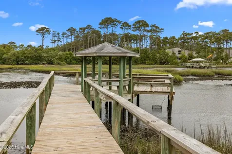 210 Winding Woods Way Beaufort NC 28516