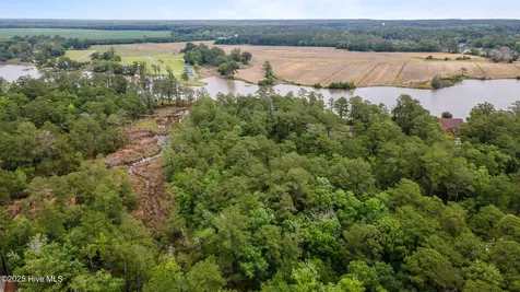 117 Shoreline Court Oriental NC 28571
