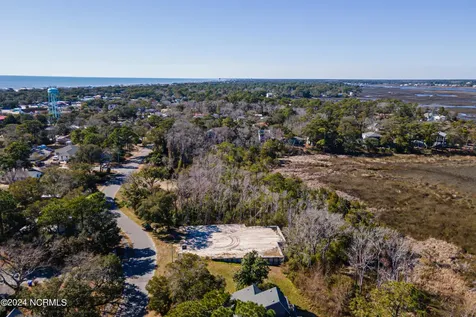 208 Elizabeth Drive Oak Island NC 28465