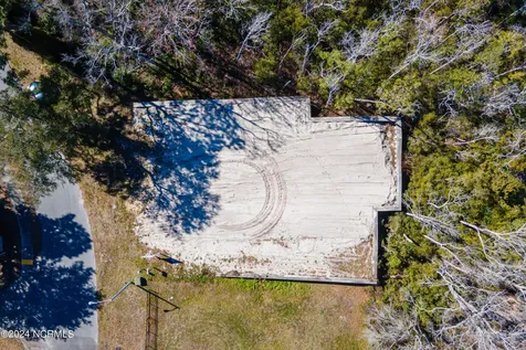 208 Elizabeth Drive Oak Island NC 28465