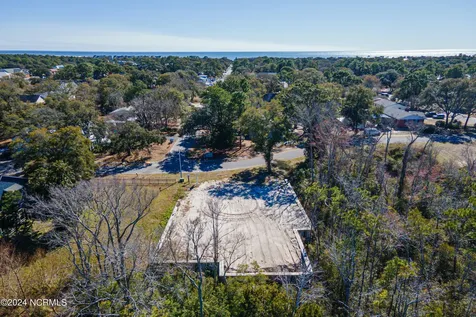 208 Elizabeth Drive Oak Island NC 28465
