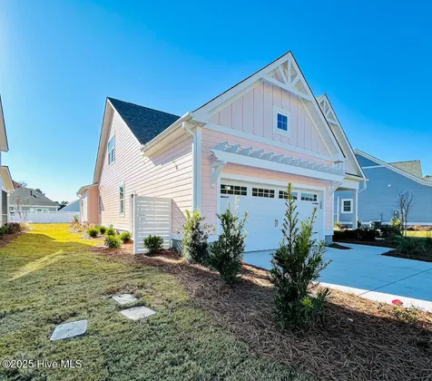 102 Whispering Pine Lane Holly Ridge NC 28445