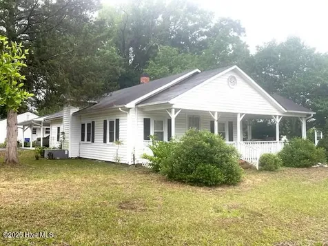 302 Lower Street Elizabethtown NC 28337