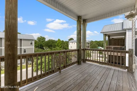 208A Bridgeview Court Surf City NC 28445