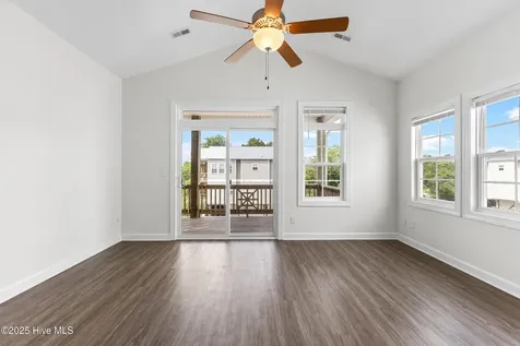 208A Bridgeview Court Surf City NC 28445