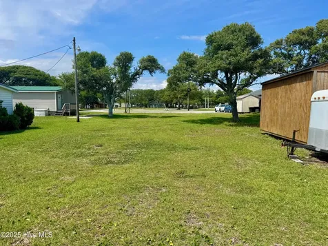 976 Island Road Harkers Island NC 28531