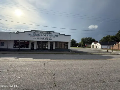 403 Washington Street Williamston NC 27892