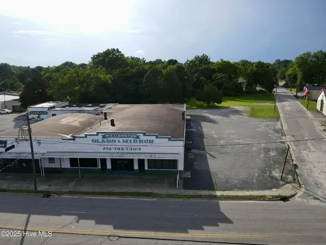 403 Washington Street Williamston NC 27892