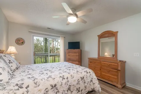 3350 Club Villas Drive Southport NC 28461