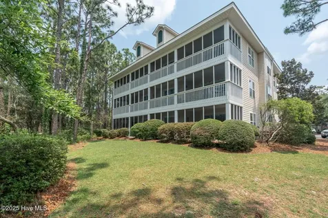 3350 Club Villas Drive Southport NC 28461