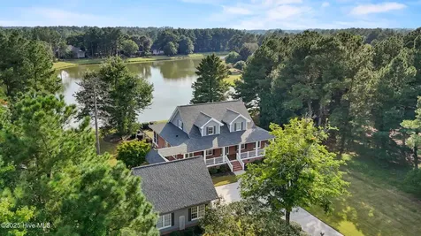 376 Red Fox Run Drive Wallace NC 28466