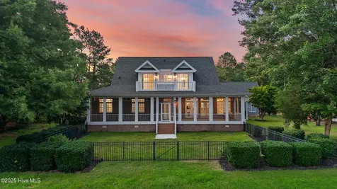 376 Red Fox Run Drive Wallace NC 28466