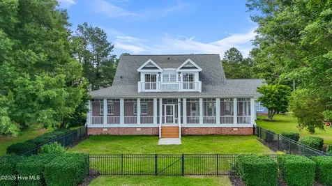 376 Red Fox Run Drive Wallace NC 28466