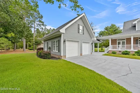 376 Red Fox Run Drive Wallace NC 28466