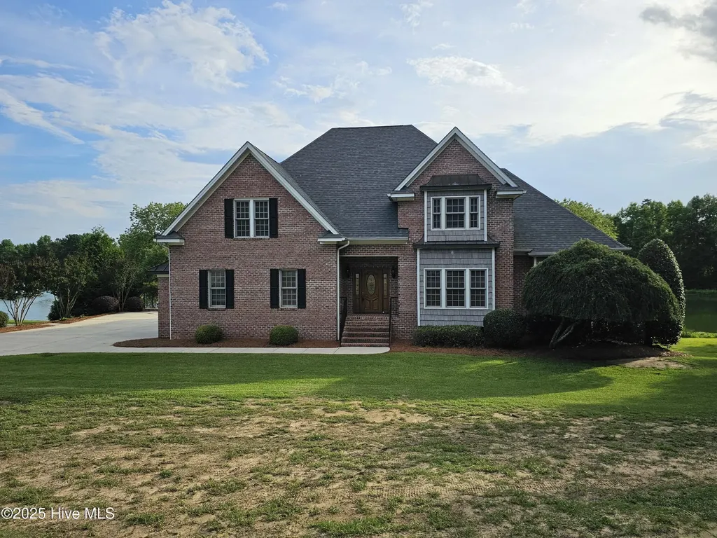 212 Deer Track Trail Clinton NC 28328