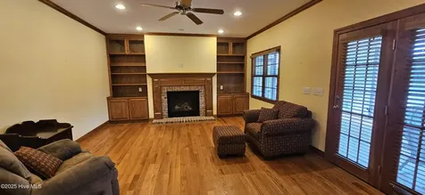 212 Deer Track Trail Clinton NC 28328