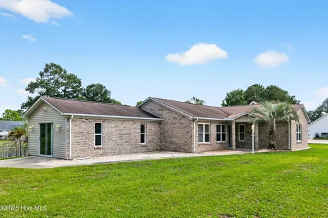 131 Pine Lake Circle SW Ocean Isle Beach NC 28469