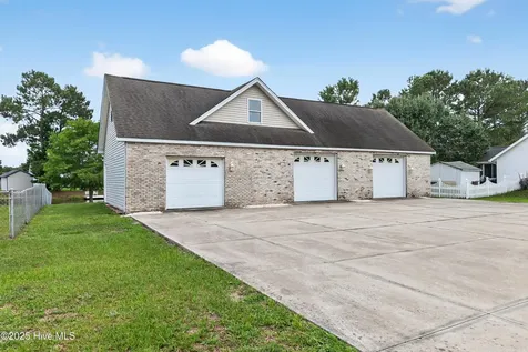 131 Pine Lake Circle SW Ocean Isle Beach NC 28469