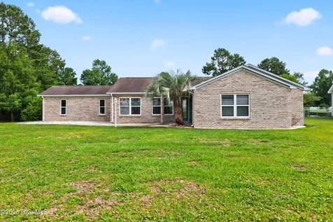 131 Pine Lake Circle SW Ocean Isle Beach NC 28469
