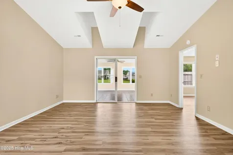 131 Pine Lake Circle SW Ocean Isle Beach NC 28469