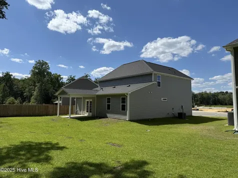 112 Ironbark Drive Raeford NC 28376