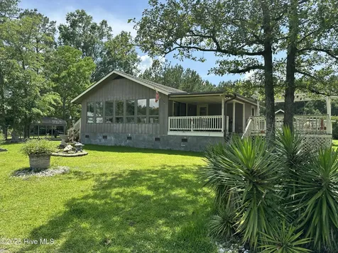 258 Hideaway Road Belhaven NC 27810